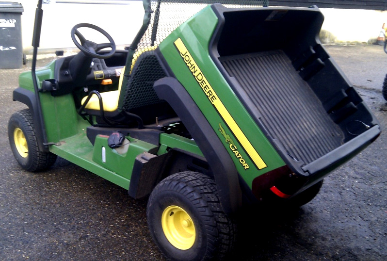 John Deere Gator02